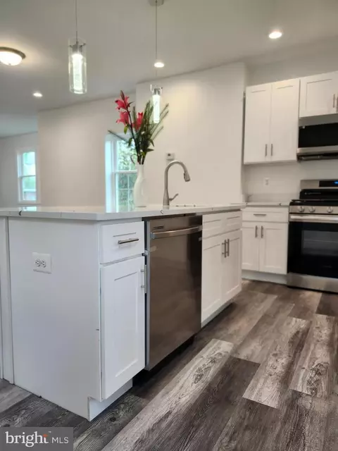Kitchen - 4313 Dewey Ave, Baltimore, MD 21211 photo 6 of 8