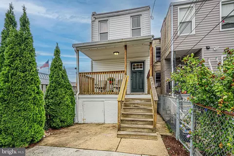 Exterior - 3910 Falls Rd, Baltimore, MD 21211 photo 1 of 10