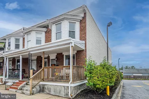 Exterior - 3910 Falls Rd, Baltimore, MD 21211 photo 7 of 10