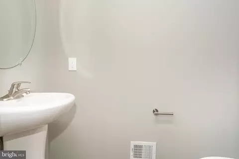 857 Harlem Ave, Baltimore, MD 21201 photo 13