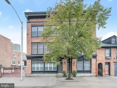 702 S Wolfe St #3, Baltimore, MD 21231 photo 2