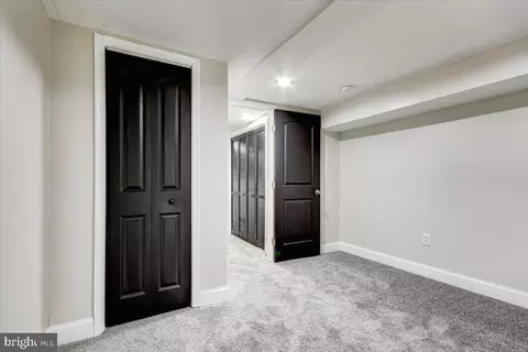 Entry Way - 2610 E Hoffman St, Baltimore, MD 21213 photo 2 of 2