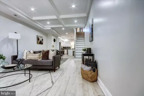 Entry Way - 2610 E Hoffman St, Baltimore, MD 21213 photo 1 of 2