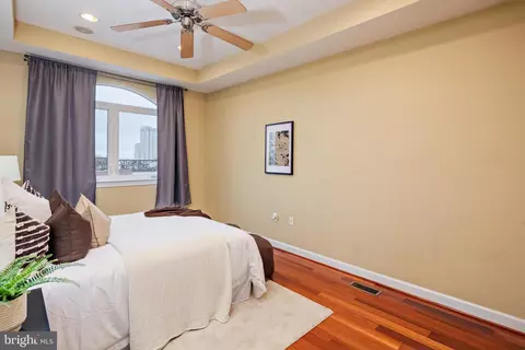 Bedroom - 501 E Fort Ave, Baltimore, MD 21230 photo 10 of 10