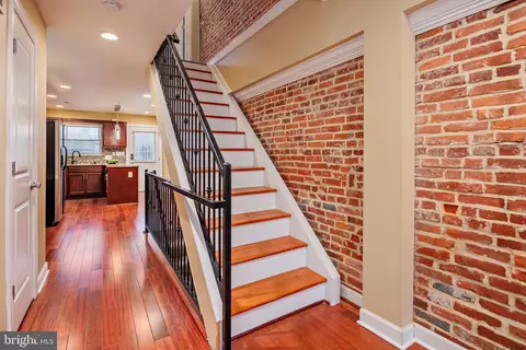 Entry Way - 501 E Fort Ave, Baltimore, MD 21230 photo 2 of 7