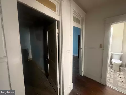 Entry Way - 4904 Queensberry Ave, Baltimore, MD 21215 photo 8 of 11