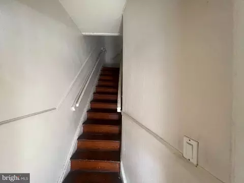 Entry Way - 4904 Queensberry Ave, Baltimore, MD 21215 photo 3 of 11