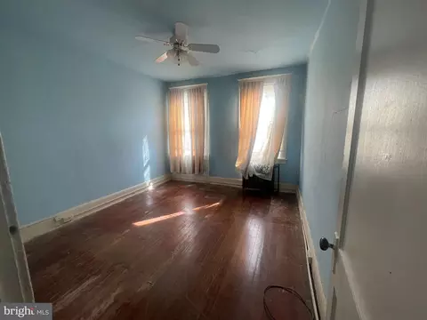 Bedroom - 4904 Queensberry Ave, Baltimore, MD 21215 photo 2 of 3