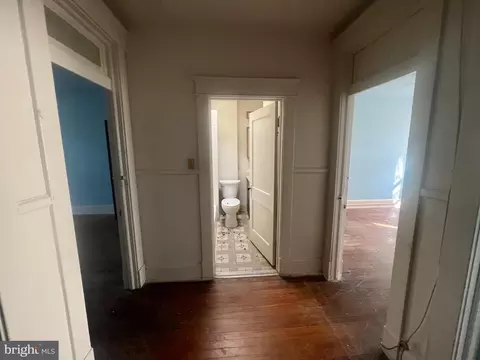 Entry Way - 4904 Queensberry Ave, Baltimore, MD 21215 photo 7 of 11