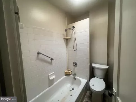Bath - 4904 Queensberry Ave, Baltimore, MD 21215 photo 2 of 2