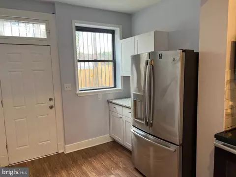 Entry Way - 2529 Greenmount Ave, Baltimore, MD 21218 photo 2 of 8