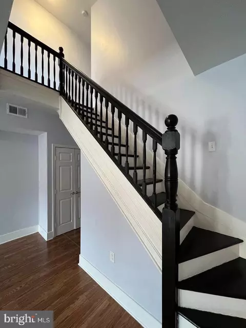 Entry Way - 2529 Greenmount Ave, Baltimore, MD 21218 photo 4 of 8