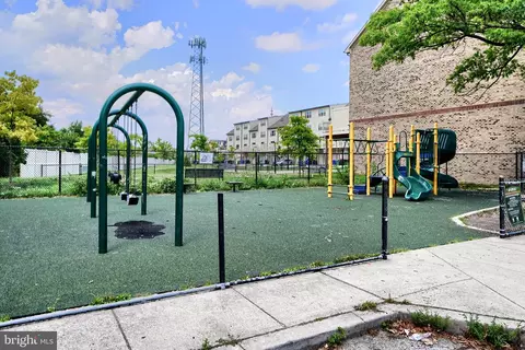 231 S Macon St, Baltimore, MD 21224 photo 43