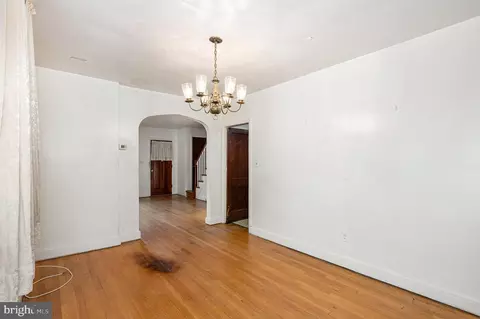 Entry Way - 4008 Echodale Ave, Baltimore, MD 21206 photo 1 of 4