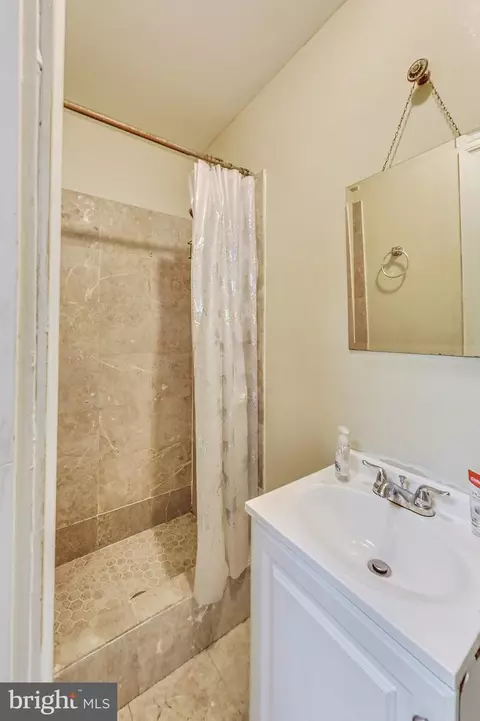 Bath - 212 E 22nd St, Baltimore, MD 21218 photo 2 of 2