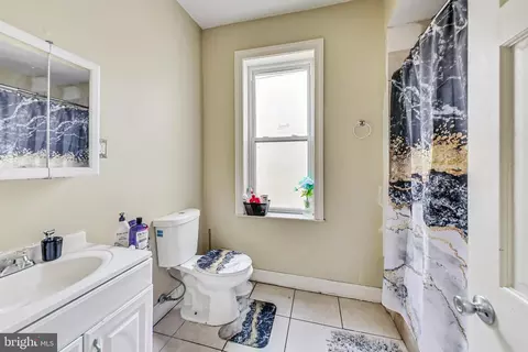 Bath - 212 E 22nd St, Baltimore, MD 21218 photo 1 of 2