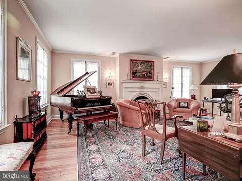 Living - 201 Saint Dunstans Rd, Baltimore, MD 21212 photo 5 of 5