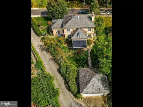 View/Area - 201 Saint Dunstans Rd, Baltimore, MD 21212 photo 1 of 1