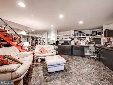 Other - 201 Saint Dunstans Rd, Baltimore, MD 21212 photo 4 of 5