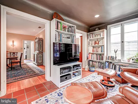 Living - 201 Saint Dunstans Rd, Baltimore, MD 21212 photo 3 of 5