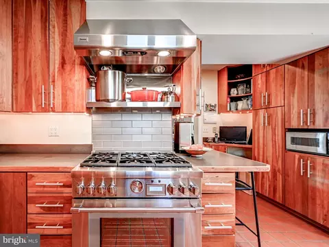 Kitchen - 201 Saint Dunstans Rd, Baltimore, MD 21212 photo 4 of 6