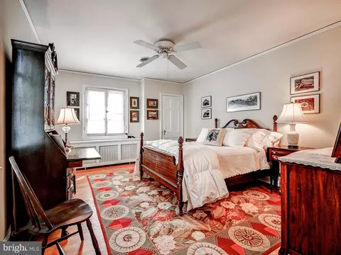 Bedroom - 201 Saint Dunstans Rd, Baltimore, MD 21212 photo 1 of 7
