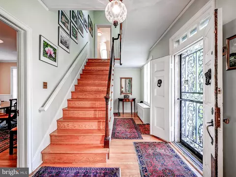 Entry Way - 201 Saint Dunstans Rd, Baltimore, MD 21212 photo 1 of 5