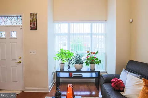 4012 Maple Shade Dr, Baltimore, MD 21213 photo 8