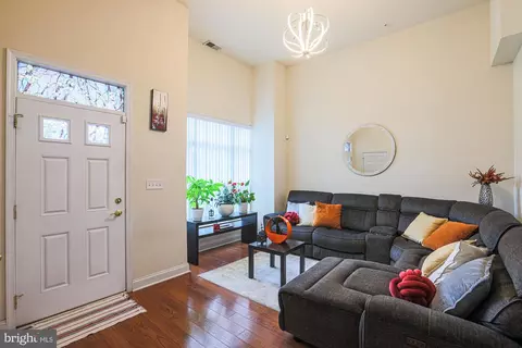 4012 Maple Shade Dr, Baltimore, MD 21213 photo 5