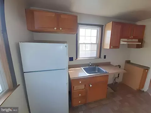 Entry Way - 4308 Elderon Ave, Baltimore, MD 21215 photo 3 of 4