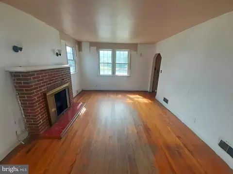 Living - 4308 Elderon Ave, Baltimore, MD 21215 photo 2 of 3