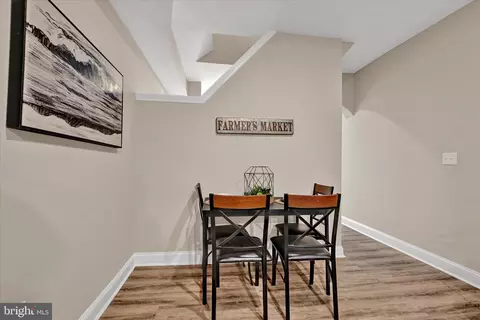 Entry Way - 216 N Glover St, Baltimore, MD 21224 photo 4 of 7