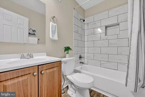Bath - 216 N Glover St, Baltimore, MD 21224 photo 1 of 3