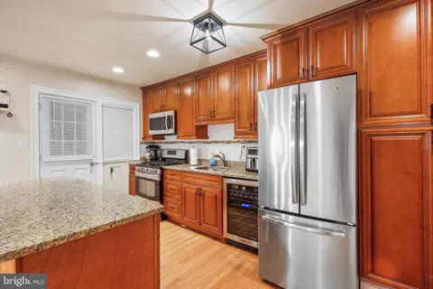 Kitchen - 407 Croydon Rd, Baltimore, MD 21212 photo 1 of 2