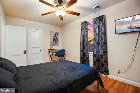 Bedroom - 407 Croydon Rd, Baltimore, MD 21212 photo 5 of 5