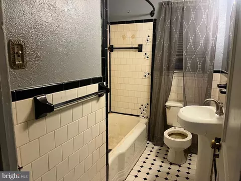 2403 Beechland Ave, Baltimore, MD 21214 photo 5