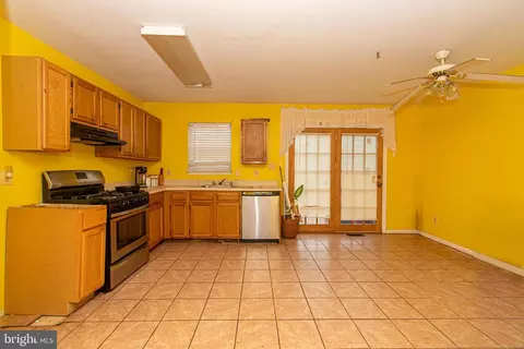 4112 W Cold Spring Ln, Baltimore, MD 21215 photo 9
