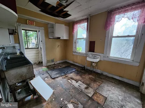 2109 Denison St, Baltimore, MD 21216 photo 9
