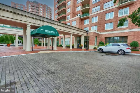 3801 Canterbury Rd #503, Baltimore, MD 21218