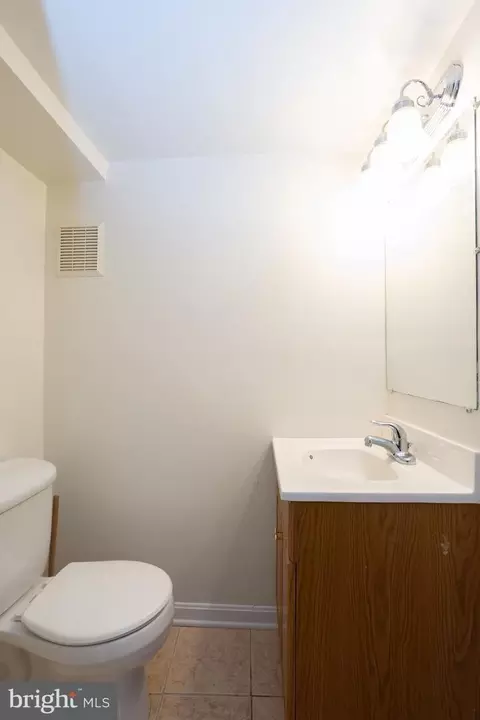 Bath - 282 S Robinson St, Baltimore, MD 21224 photo 5 of 6