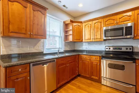 Kitchen - 282 S Robinson St, Baltimore, MD 21224 photo 2 of 2