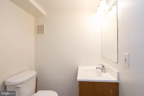 Bath - 282 S Robinson St, Baltimore, MD 21224 photo 6 of 6