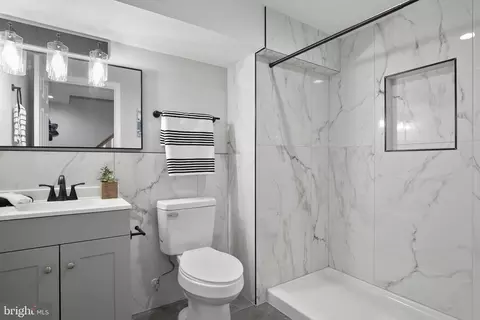 Bath - 522 E 23rd St, Baltimore, MD 21218 photo 1 of 3