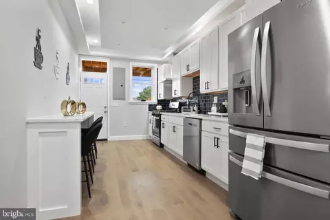 Entry Way - 522 E 23rd St, Baltimore, MD 21218 photo 5 of 5