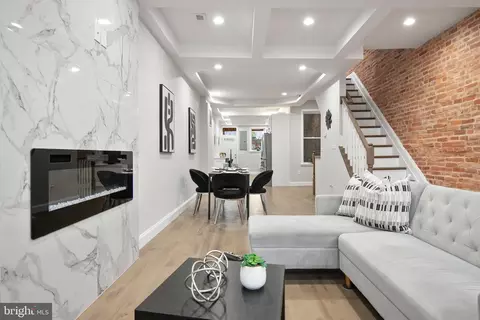 Entry Way - 522 E 23rd St, Baltimore, MD 21218 photo 3 of 5