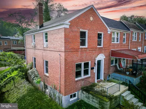 Exterior - 417 Random Rd, Baltimore, MD 21229 photo 4 of 5
