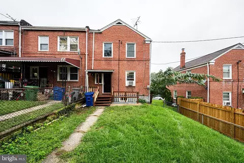Exterior - 417 Random Rd, Baltimore, MD 21229 photo 2 of 5
