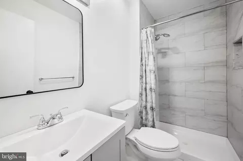 Bath - 1985 Greenberry Rd, Baltimore, MD 21209 photo 2 of 3