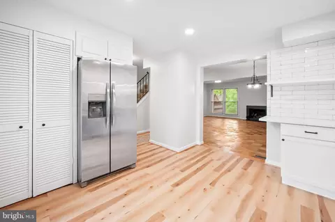 Entry Way - 1985 Greenberry Rd, Baltimore, MD 21209 photo 2 of 3