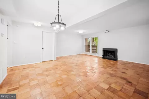 Living - 1985 Greenberry Rd, Baltimore, MD 21209 photo 2 of 11